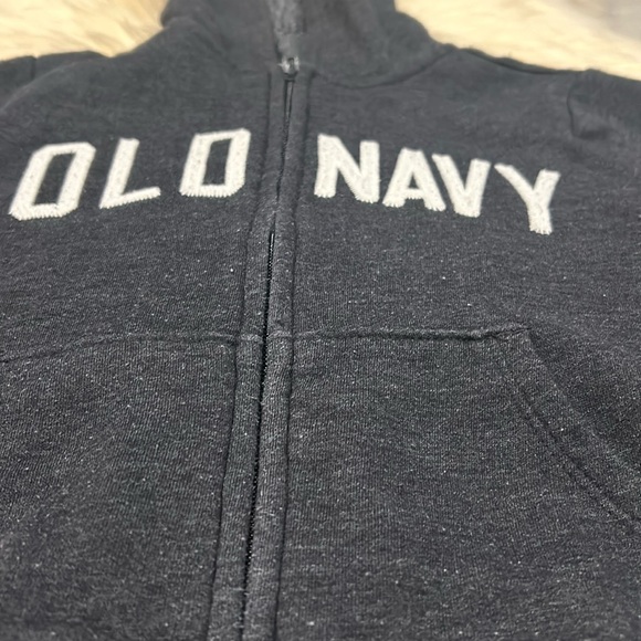 Old Navy Dark Gray Zippered Hoodie Size 4T - Picture 2 of 6
